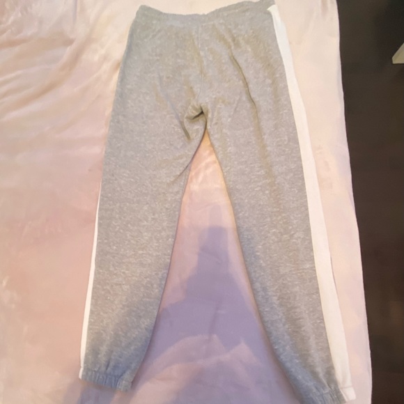 HM grey over sized sweats! - Picture 3 of 3